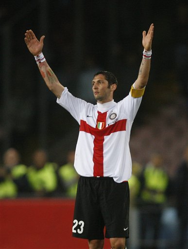 年关将至，中超各队目标各异，政府支持都是关键!（岁末将临，中超诸队各定航向，政府助力仍是关键）