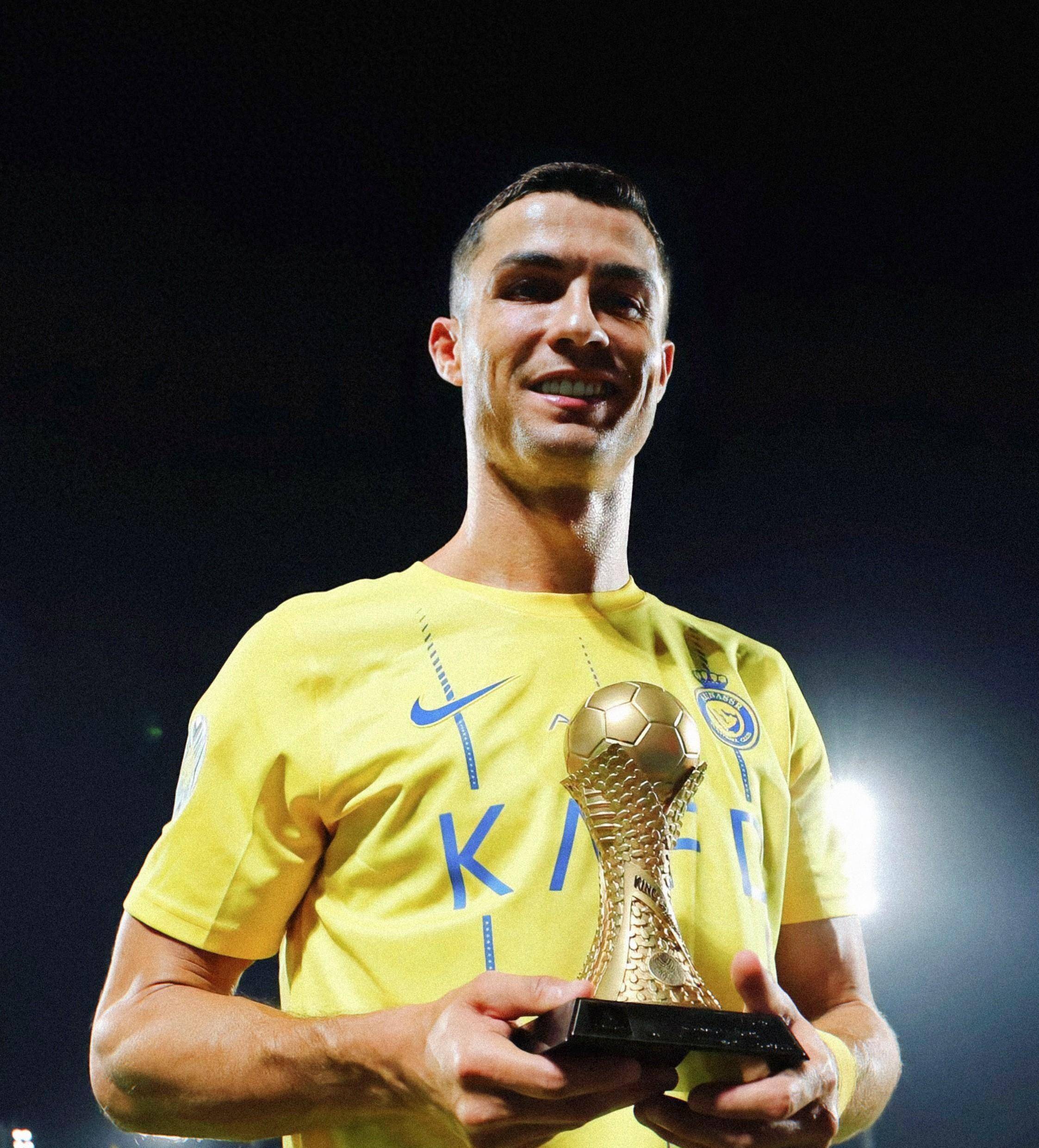 2025中足联颁奖会：河南队主帅拉莫斯当选中超最佳教练（中足联2025年度颁奖：河南主帅拉莫斯荣膺中超年度最佳教练）